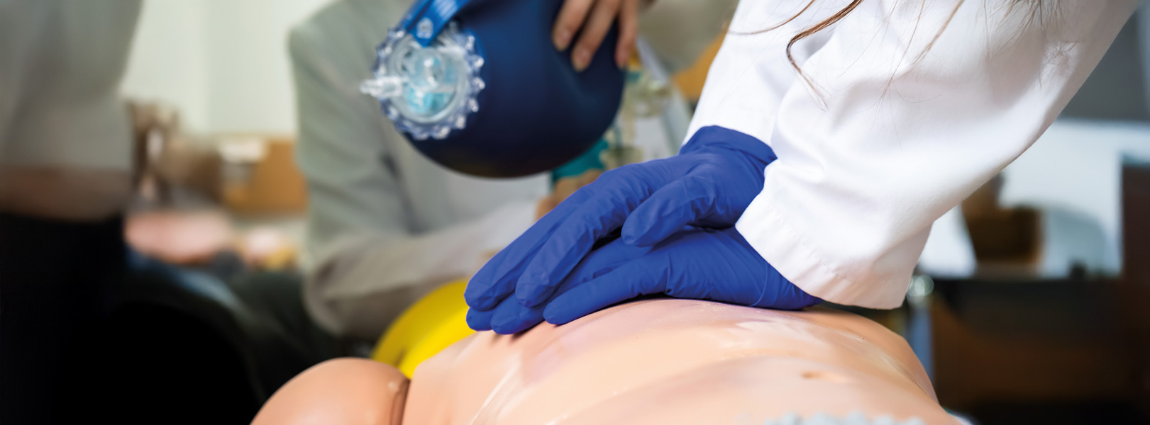 Practice to save lives: benefits of simulated practice in cardiopulmonary resuscitation teams training