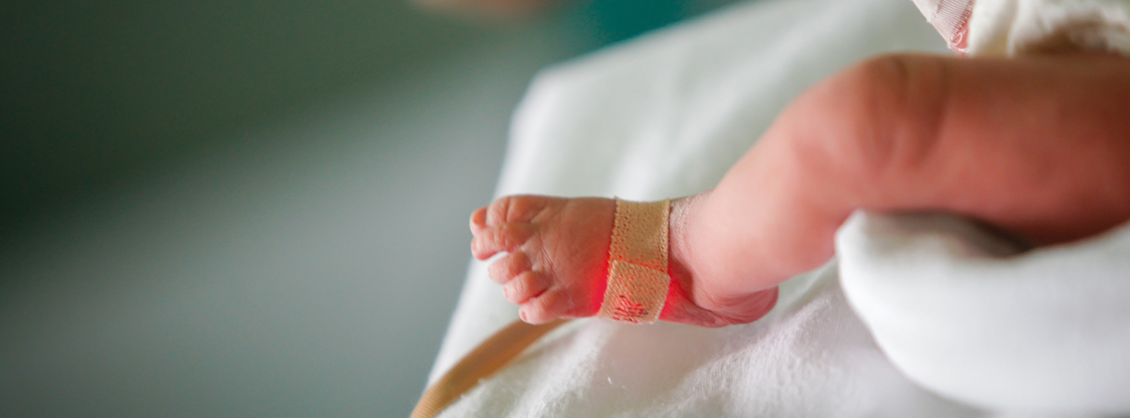 Cuidados humanizados: Enfermagem no Departamento de Pediatria e Neonatologia