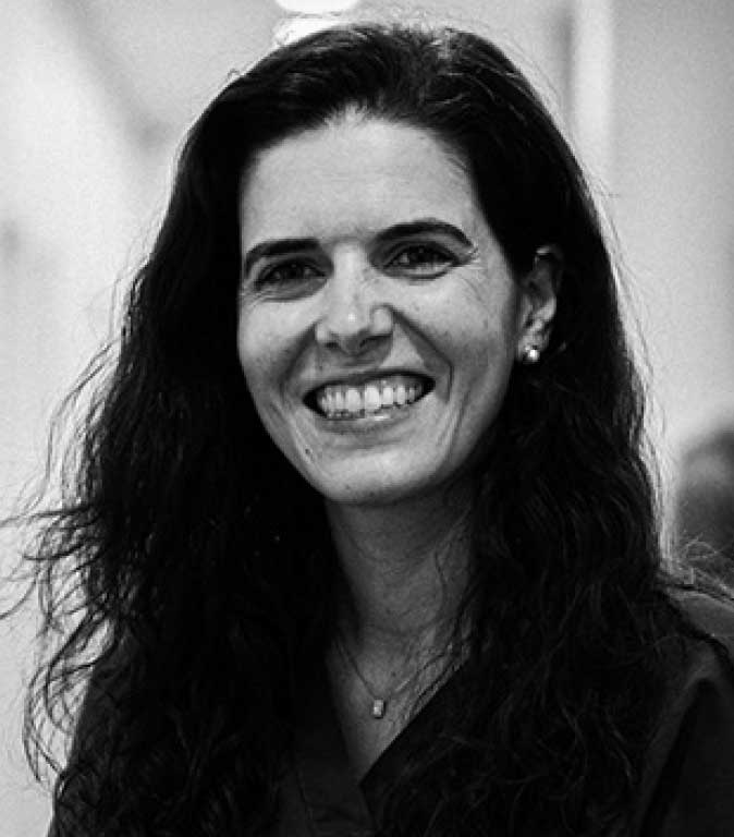 Dr. M.ª Cecília Miranda